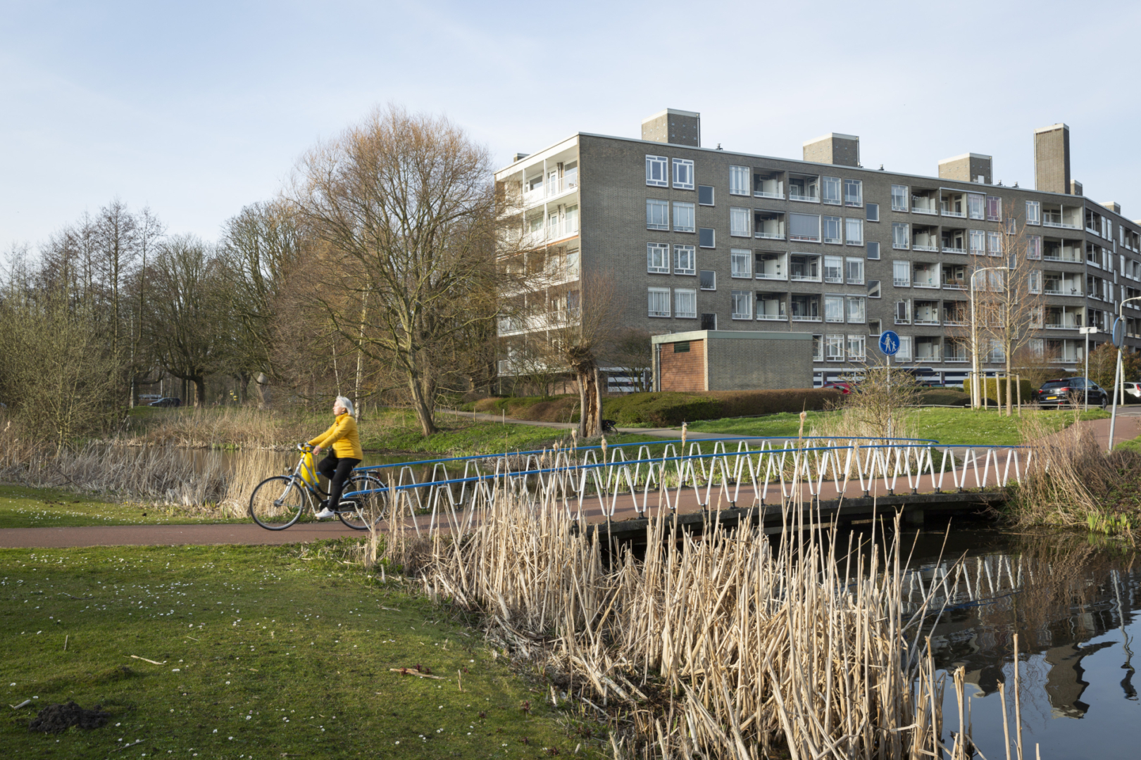 Haag Wonen werkt aan aardgasvrij wonen en onderzoekt hoe huurwoningen in Mariahoeve met schone energie verwarmt kunnen worden. 