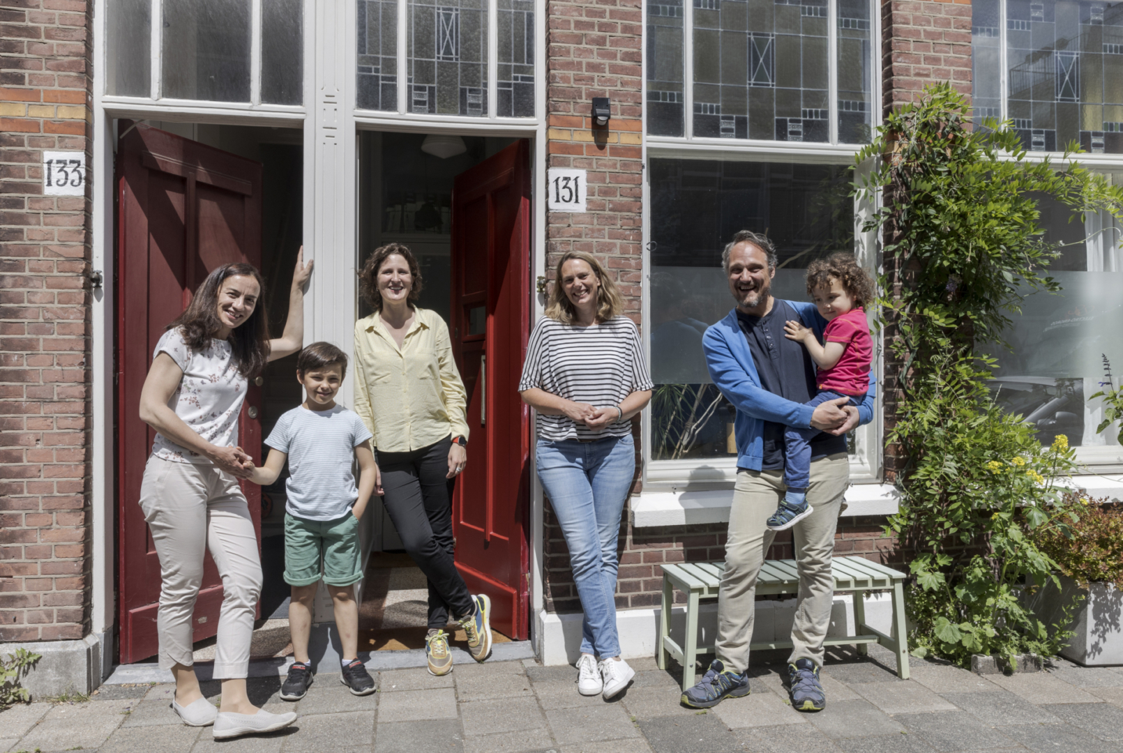 Martine Koerst, Vera van Dun en hun bovenburen kregen als kleine VVE subsidie voor het verduurzamen van de woningen.