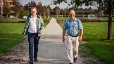 2 mannen van de bewonersgroep: Stichting Hernieuwbare Warmte Ypenburg.