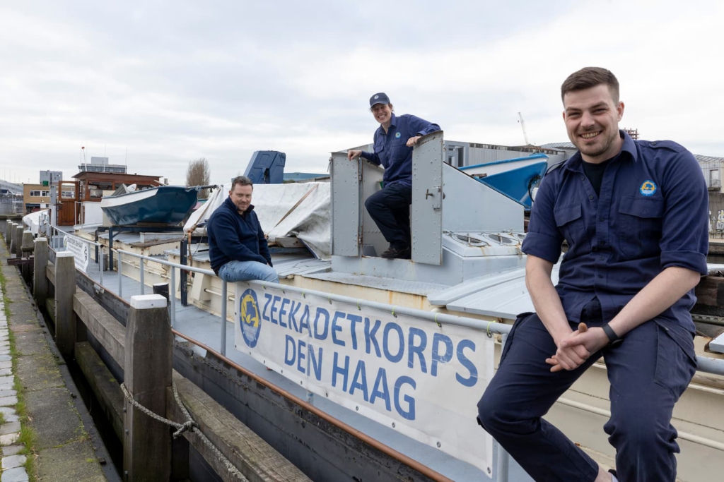 Vrijwilligers van het Zeekadetkorps Den Haag